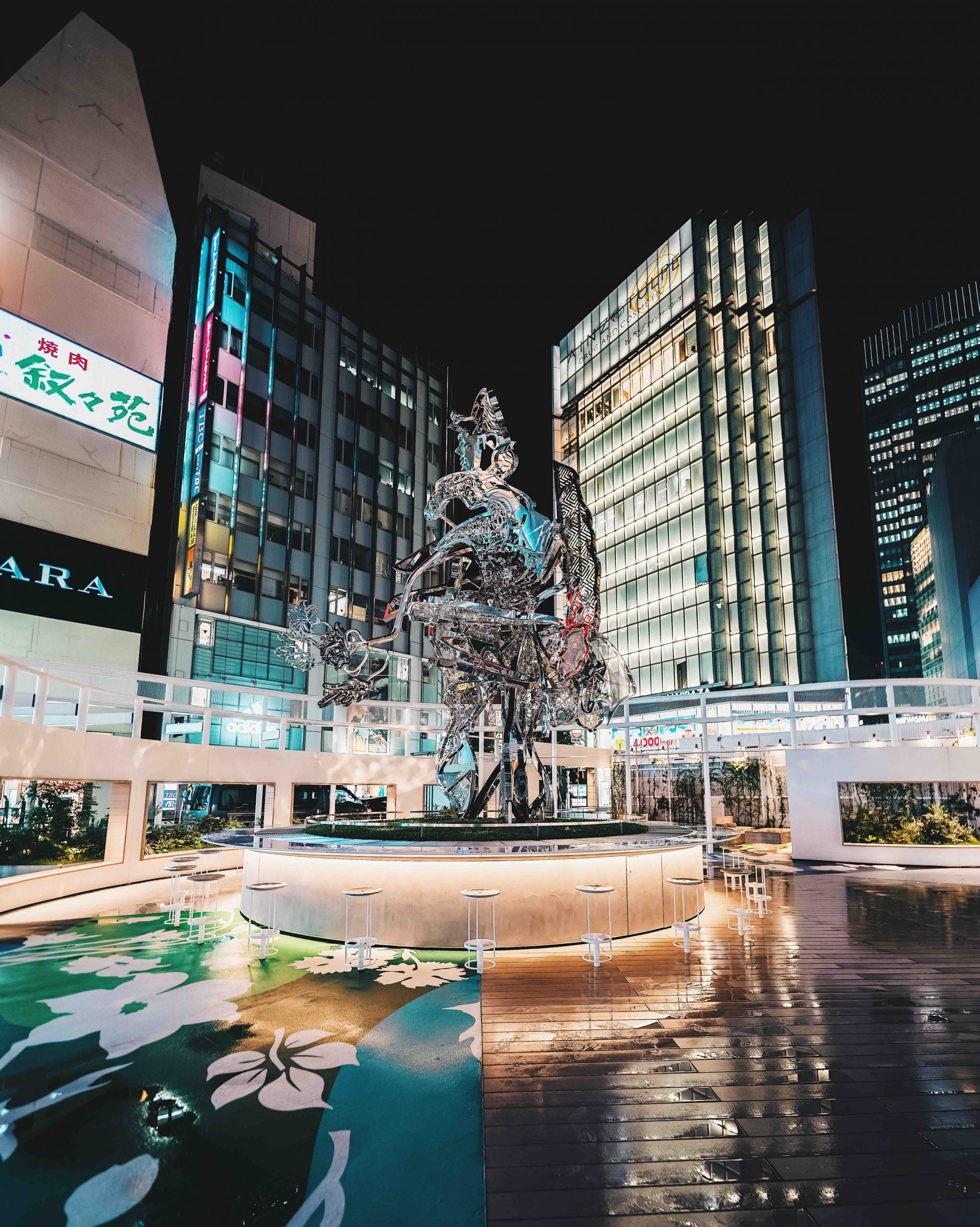 JR Shinjuku Station East Square